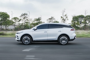 BYD Việt Nam tung bão khuyến mại bằng cả tiền và quà 