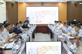 Tỉnh Cà Mau và EVNNPT bàn cách đẩy nhanh tiến độ dự án truyền tải điện trọng điểm