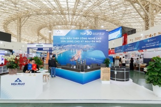 Hòa Phát giới thiệu mẫu thép ray cao tốc tại triển lãm đường sắt quốc tế