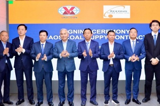 Hai công ty con của TKV ký hợp đồng mua bán than với đối tác Lào