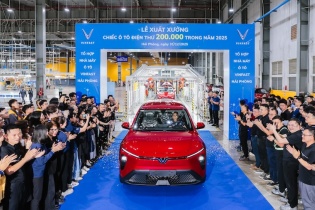 VinFast xuất xưởng chiếc ô tô điện thứ 200.000 trong năm 2025