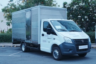 Xuất khẩu xe GAZ từ nhà máy Đà Nẵng sang Campuchia
