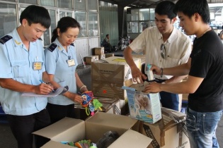 Hải quan Hà Nội ước thu hơn 12.800 tỷ đồng sau 8 tháng