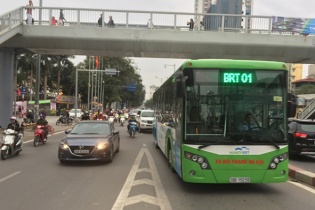 Hà Nội tăng tần suất buýt nhanh vào giờ cao điểm 