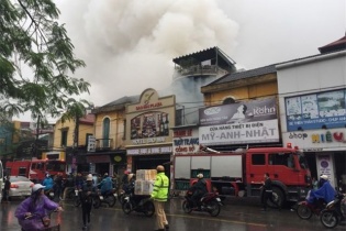 Hải Phòng: Khách sạn cháy lớn, ít nhất một người tử vong