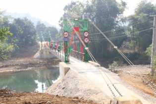Cầu nối yêu thương số 22 đã được trao tặng cho người dân làng Xi, Thanh Hóa 