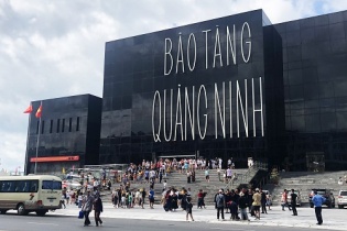Du lịch Quảng Ninh hậu Covid-19: Đón lượng du khách đông kỷ lục