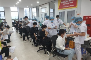 Hải Phòng tạm dừng tuyển dụng lao động chưa tiêm đủ 2 mũi vaccine phòng Covid-19