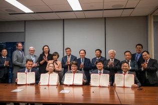 Hải Phòng hợp tác nghiên cứu phát triển cảng, logistics, thương mại với Cảng New York và New Jersey