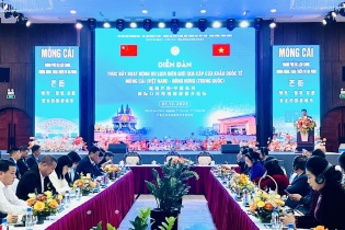 Thúc đẩy du lịch biên giới qua cửa khẩu Móng Cái (Việt Nam) - Đông Hưng (Trung Quốc)
