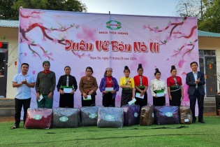 Nhựa Tiền Phong mang Tết đến với người dân bản Nà Ui