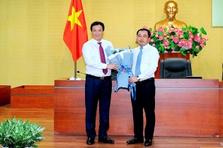 Nguyên Chủ tịch UBND tỉnh Hải Dương Triệu Thế Hùng nhận nhiệm vụ tại Quốc hội