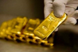 Giá vàng thế giới tuột mốc 1.500 USD/oz, giá vàng trong nước lùi xa ngưỡng 41,45 triệu đồng/lượng
