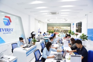 Thêm công ty chứng khoán được nới room ngoại lên 100%