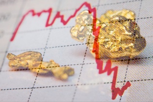 Giá vàng 11/11 hồi phục nhẹ sau tuần “bốc hơi” 55 USD/oz 