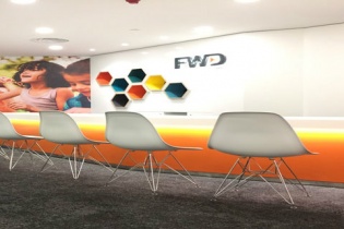 Cuộc chiến thị phần ngành bảo hiểm: FWD và VCLI đang ở đâu?