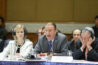 Diễn đàn VBF: Băn khoăn tiêu chuẩn về nhà đầu tư chứng khoán chuyên nghiệp