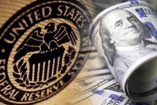 Giá vàng đi ngang, USD tăng 