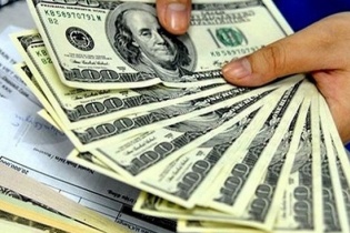 Giá vàng 26/5 quay đầu tăng nhẹ, quy mô tài sản của Fed vượt 7.000 tỷ USD