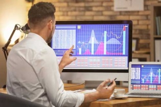 Khối ngoại trở lại mua ròng, VN-Index tăng lên 1.456 điểm