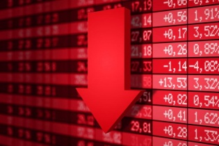 Bán tháo cuối phiên, VN-Index mất gần 40 điểm
