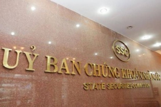 Chứng khoán Việt Nam giảm 36% từ đầu năm, Ủy ban Chứng khoán lên tiếng