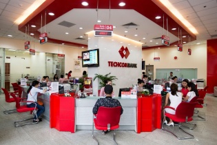 Techcombank tính góp thêm vốn vào công ty chứng khoán qua phát hành riêng lẻ