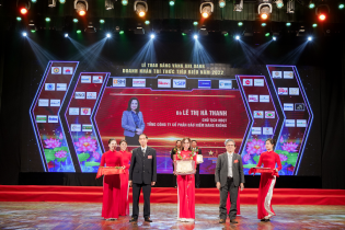 Chủ tịch HĐQT VNI nhận giải thưởng Doanh nhân xuất sắc Việt Nam năm 2022