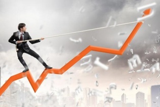 Khối ngoại bán ròng 677 tỷ đồng, VN-Index đảo chiều chóng vánh nhờ trụ kéo