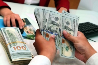 Vàng mất mốc 2.000 USD/ounce, tỷ giá USD/VND bất ngờ tăng mạnh