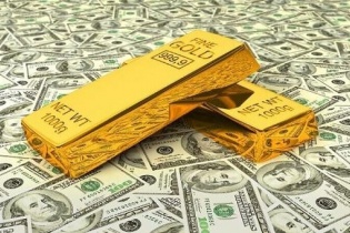 Giá vàng quốc tế tiếp đà suy giảm, vàng SJC tăng hơn 100 nghìn/lượng