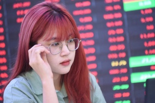 Giao dịch ảm đạm, VN-Index tiếp tục giảm điểm