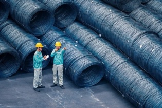 Bức tranh lợi nhuận quý IV/2023: Doanh nghiệp niêm yết báo lãi tăng 30%, xuất hiện điểm xoay trục