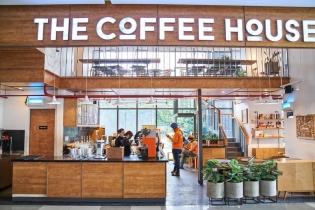 Phạt ông chủ chuỗi The Coffee House cùng loạt công ty do vi phạm công bố thông tin