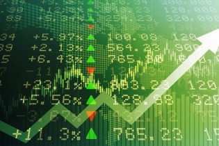 Bất chấp áp lực bán kỷ lục của khối ngoại, VN-Index vẫn vững vàng trước mốc 1.280 điểm