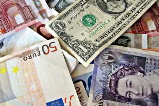 Chỉ số US Dollar Index tăng vọt, Bitcoin vượt mốc 90.000 USD, vàng nối dài chuỗi giảm sâu