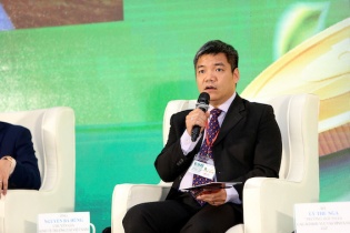 Sút bóng vào khung thành di động, doanh nghiệp nên đi sớm, đi chậm trên hành trình ESG