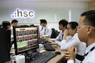 Chứng khoán HSC ước lãi quý I giảm 18%, đặt kế hoạch lợi nhuận năm 2025 tăng 24%