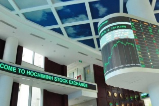 Giao dịch ổn định trong tuần đầu vận hành KRX, nhà đầu tư dần quen hệ thống mới