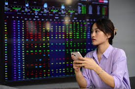 Giao dịch thận trọng, VN-Index giảm điểm nhẹ