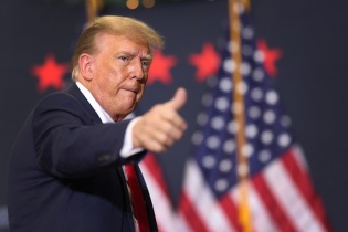 Ông Trump có thể áp thuế hơn 60% lên hàng hóa Trung Quốc