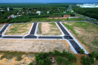 Đất nền không còn “sốt giá”; Vinhomes lãi ròng 9% trong quý II/2024