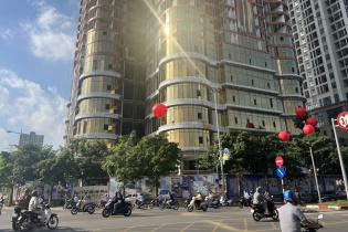 Nhà nước sẽ can thiệp thị trường BĐS nếu giá biến động mạnh; Danh tính chủ tòa nhà dát kính vàng ở Hà Nội