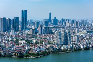Lương công chức vài trăm năm mới mua được nhà; Hà Nội không còn chung cư bình dân mở bán mới trong năm 2025