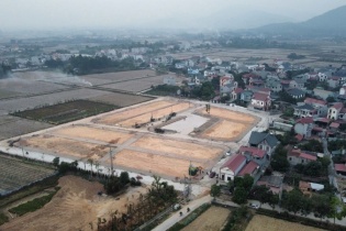 Tạm giữ người trả giá đất 30 tỷ đồng/m2