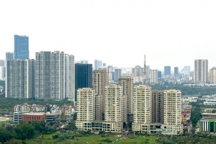 Thời tiền rẻ tới, bất động sản như “cá gặp nước”
