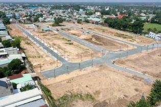 Bỏ giá đất cụ thể có thể làm giảm thu ngân sách, dễ phát sinh khiếu nại khi thu hồi đất Bỏ giá đất cụ thể có thể làm giảm thu ngân sách, dễ phát sinh khiếu nại khi thu hồi đất