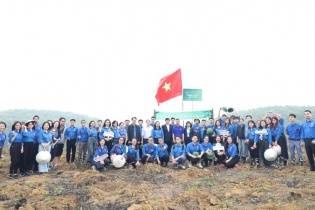 Mở đầu Tháng Thanh niên 2026, Đoàn Thanh niên Bộ Tài chính gieo sắc xanh nơi đồi trọc