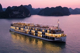 Hoạt động lưu trú nghỉ đêm trên vịnh Hạ Long được hoạt động trở lại 