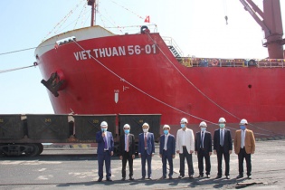 Xuất bến hơn 25.000 tấn than cho tàu vào xông cảng đầu năm mới Tân Sửu